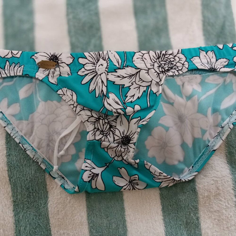 NEPTUNE DESIGNER SWIMBRIEF, SIZE SMALL, WHITE FLOWERS ON TEAL (Pre-Owned)
